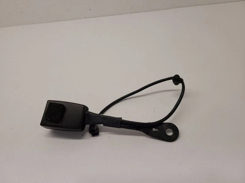 2010 2011 CHEVROLET EQUINOX RH Right Front Bucket Passenger Seat Belt Buckle  - Imagem 2 de 4