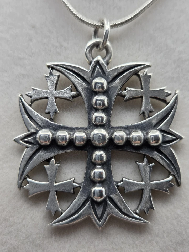 Colgante y cadena cruz maltesa de plata de ley retirada James Avery Foto 2 de 4