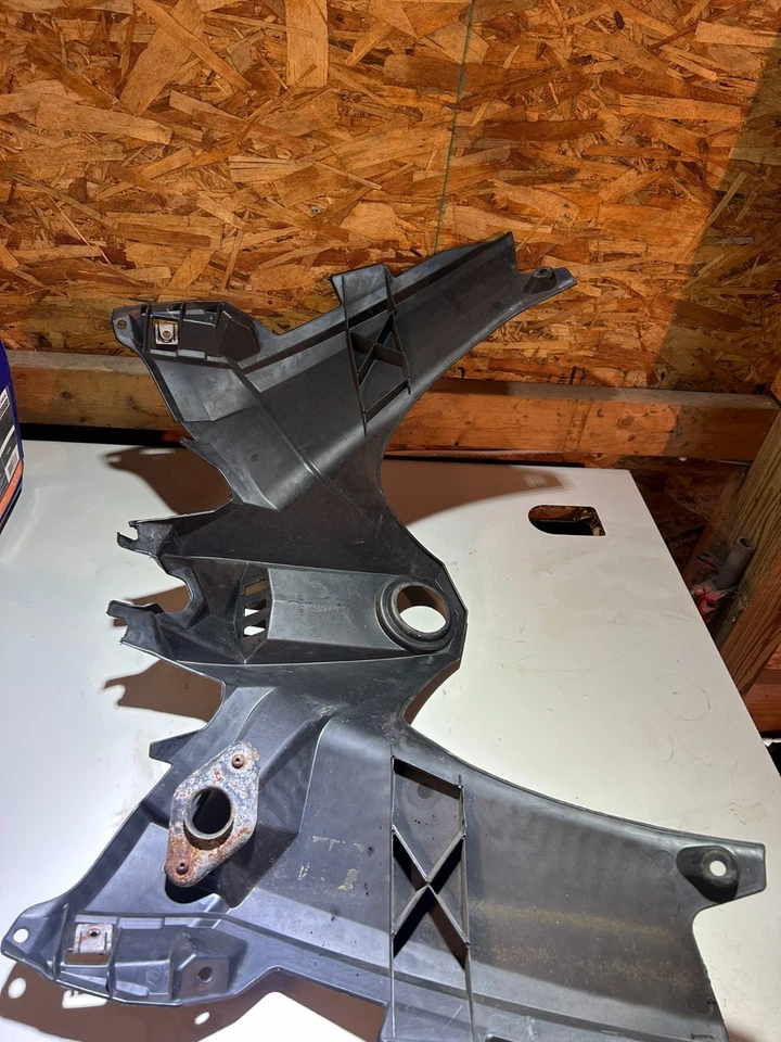 "Polaris Rmk Assault 800 2014 144"" consola tanque de gasolina cubierta panel de ventilación"  Foto 2 de 4