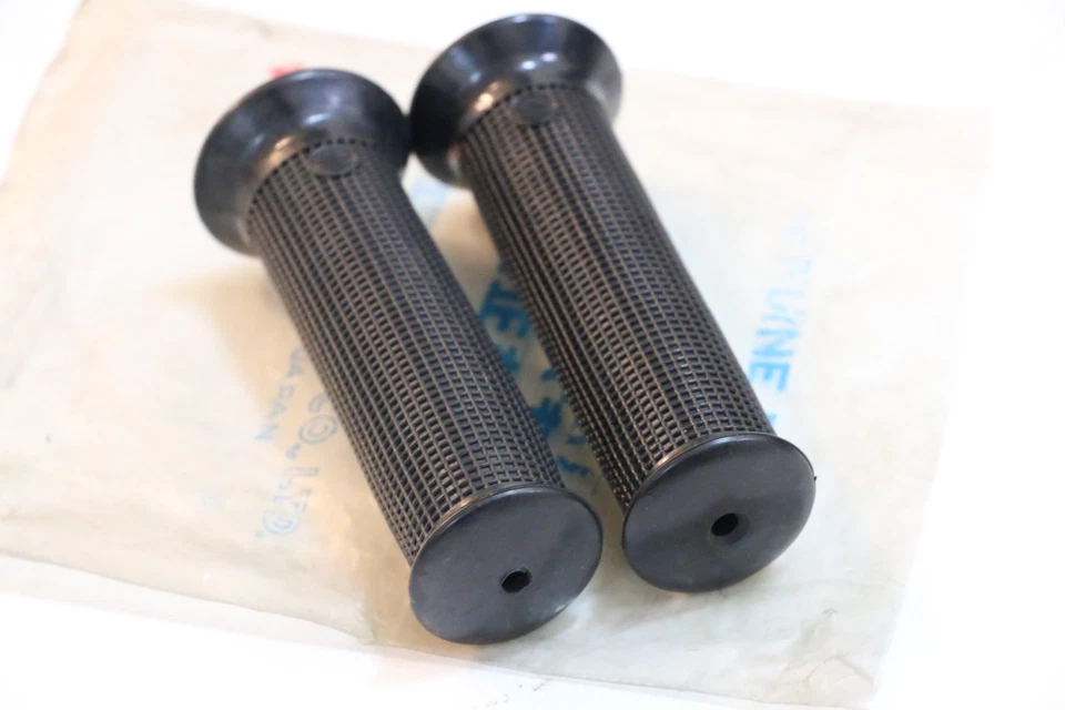 Suzuki A70 K10 K11 K15 M12 M15 M30 M31 MD MA Grip borracha L/R Nos JP - Imagem 3 de 4