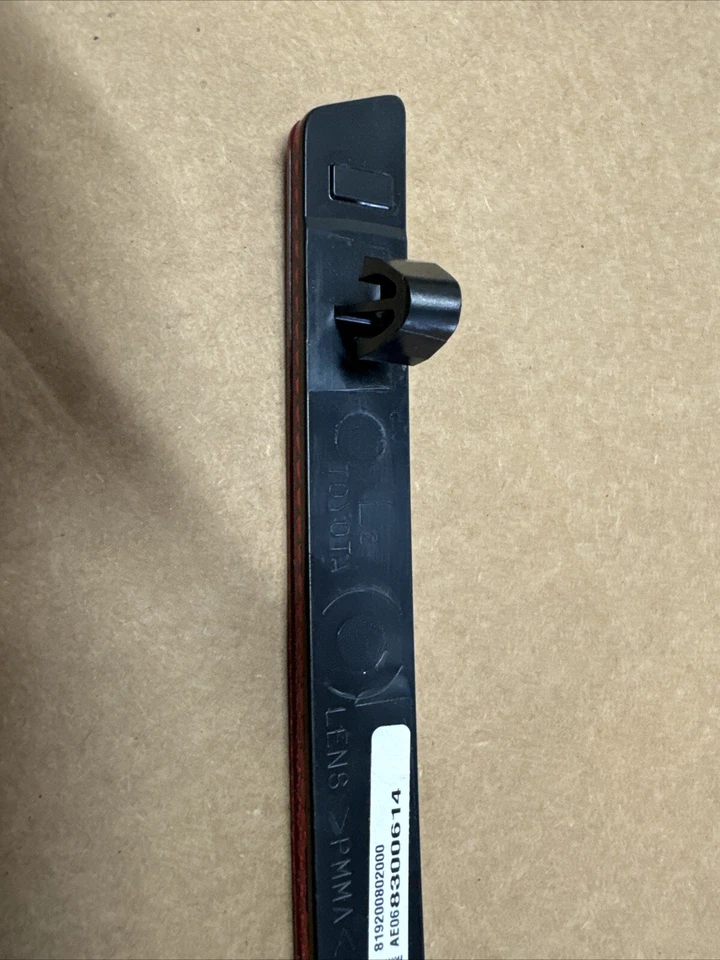 2021-2023 TOYOTA SIENNA REAR LEFT DRIVER SIDE REFLECTOR OEM 179594 - Image 2 of 4