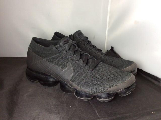 nike vapormax black 9.5