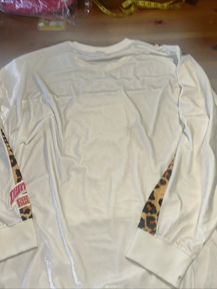 Snoop Dogg Velour Dr. Bombay crew neck 6XL Beige Leopard Patch Deathrow NWOT - Image 3 of 3