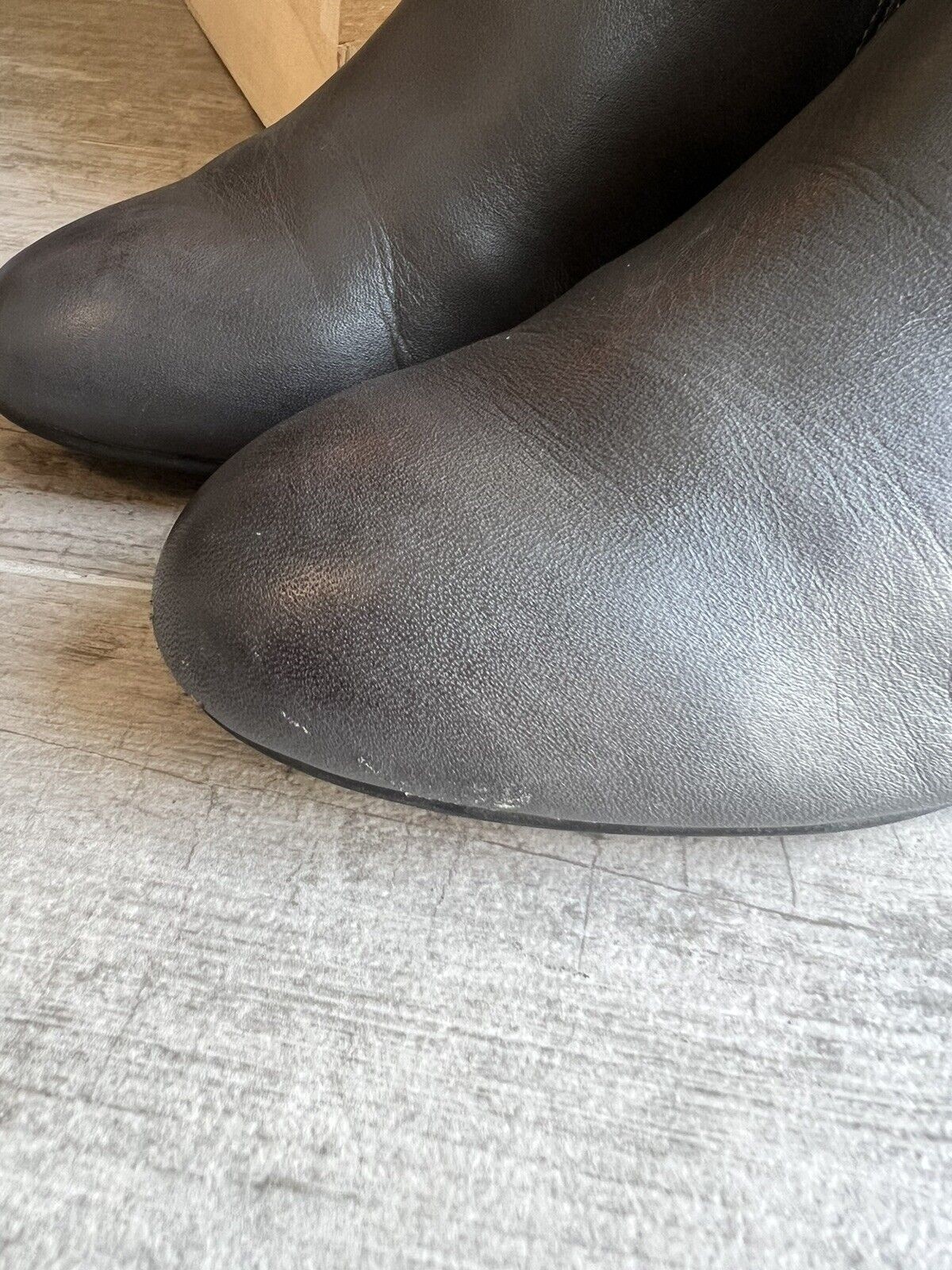 VIONIC Charcoal Gray Elevated Shasta Leather Snak… - image 4