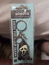 Handmade by Robots Ghost Face White Micro Vinyl Clip Charm Knit Style NIP Sealed