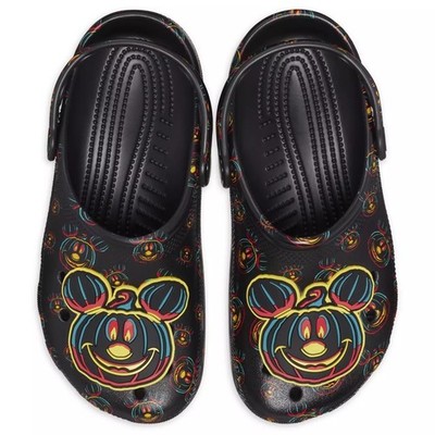 Crocs Disney Mickey Mouse Halloween Glow in the Dark Clogs Disney Parks 2023 Glow Halloween Mickey Mouse Pumpkin Adult  main image 3