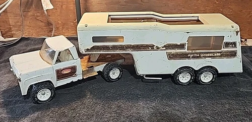 VINTAGE 1970'S TONKA PRESSED STEEL  5TH FIFTH WHEEL  CAMPER TRAILER & TRUCK