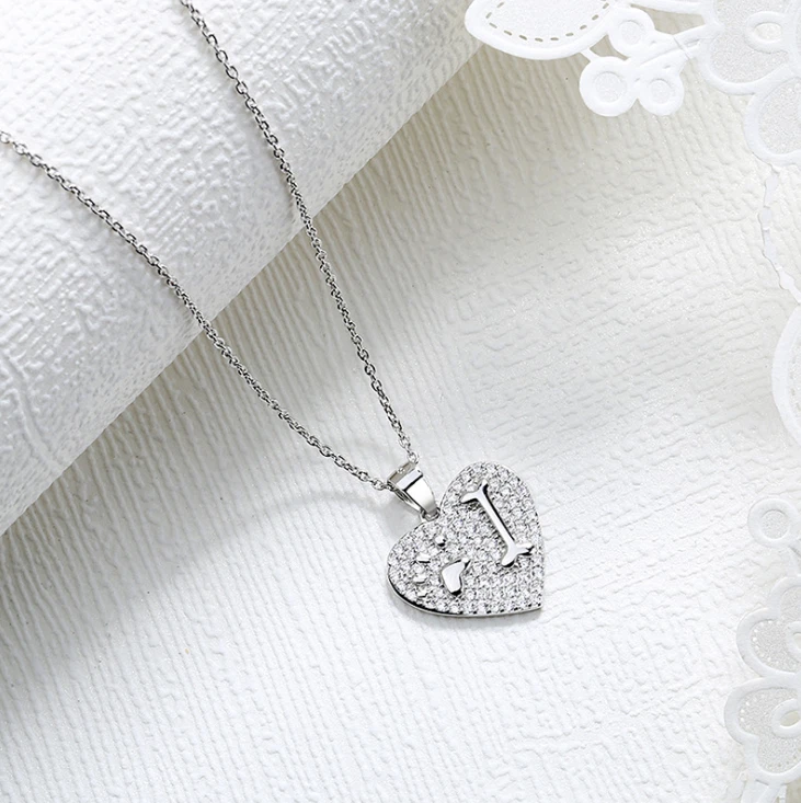 Collar de plata de ley 925 con corazón micro pavé circonita cúbica patas de perro colgante en forma de hueso A29 Foto 3 de 4