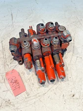 1972 Allis Chalmers AC 200 Tractor Hydraulic Valve Block Stack Assembly