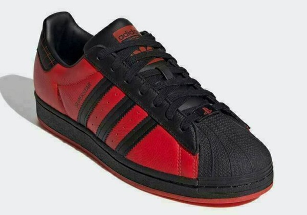marvel adidas superstar