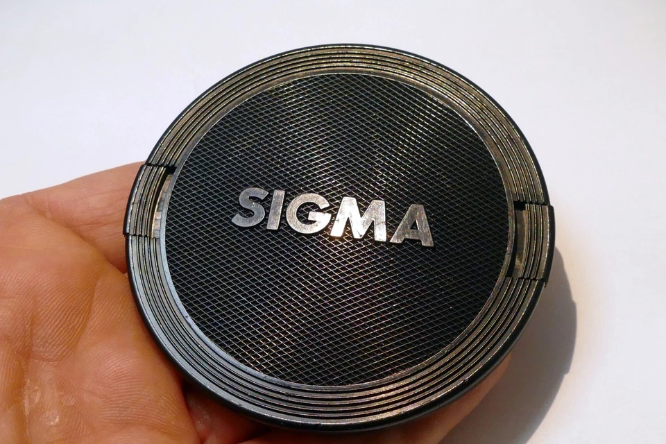 Sigma 72mm Front Lens cap for Sigma 18-35mm f/1.8 DC HSM 17-70mm - Image 4 of 4