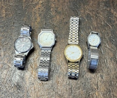 Konvolut Armbanduhren Uhren Lorus Adora Lacher und Gardé ungeprüft