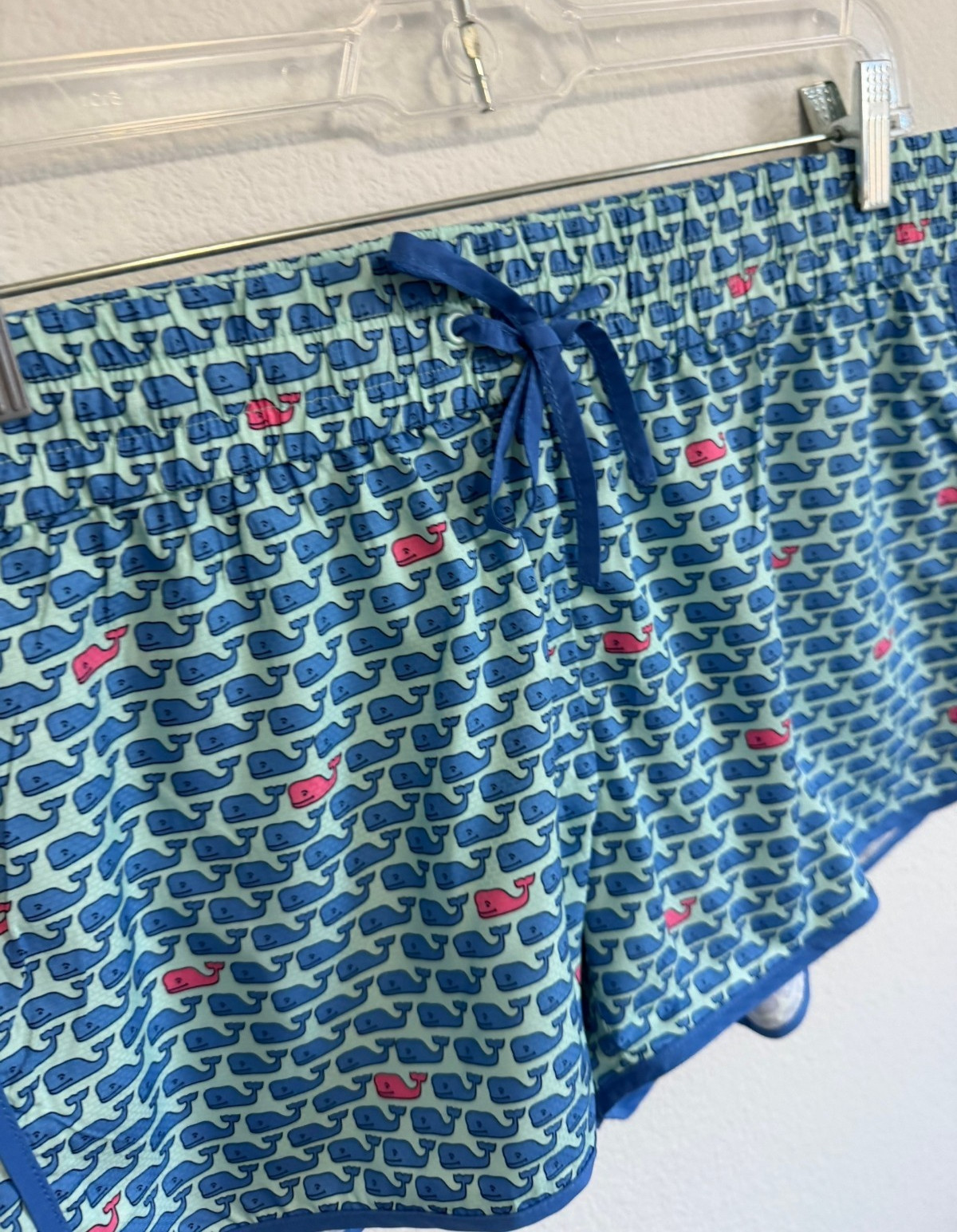 Vineyard Vines Performance Pull on Tie Front Logo… - image 5