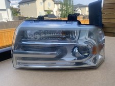 2007-2014 Lincoln Navigator LH Drivers Side Headlight Lamp OEM
