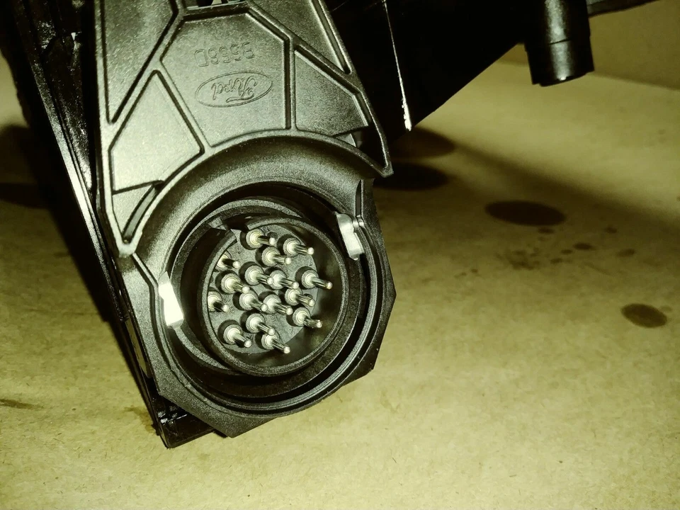 FORD F-150 2007-2010 6R80 VALVE BODY - Image 4 of 4