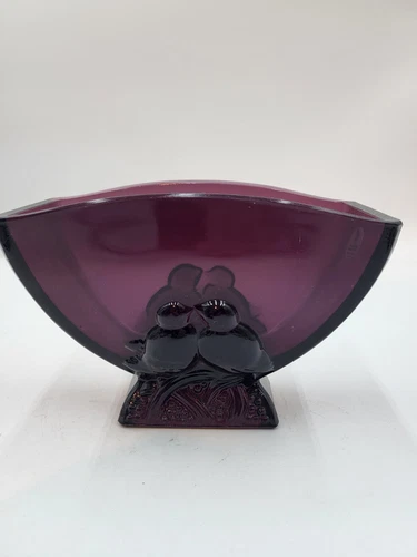Fenton Amethyst Holophane Verlys Love Birds Fan Style Vase Made In USA