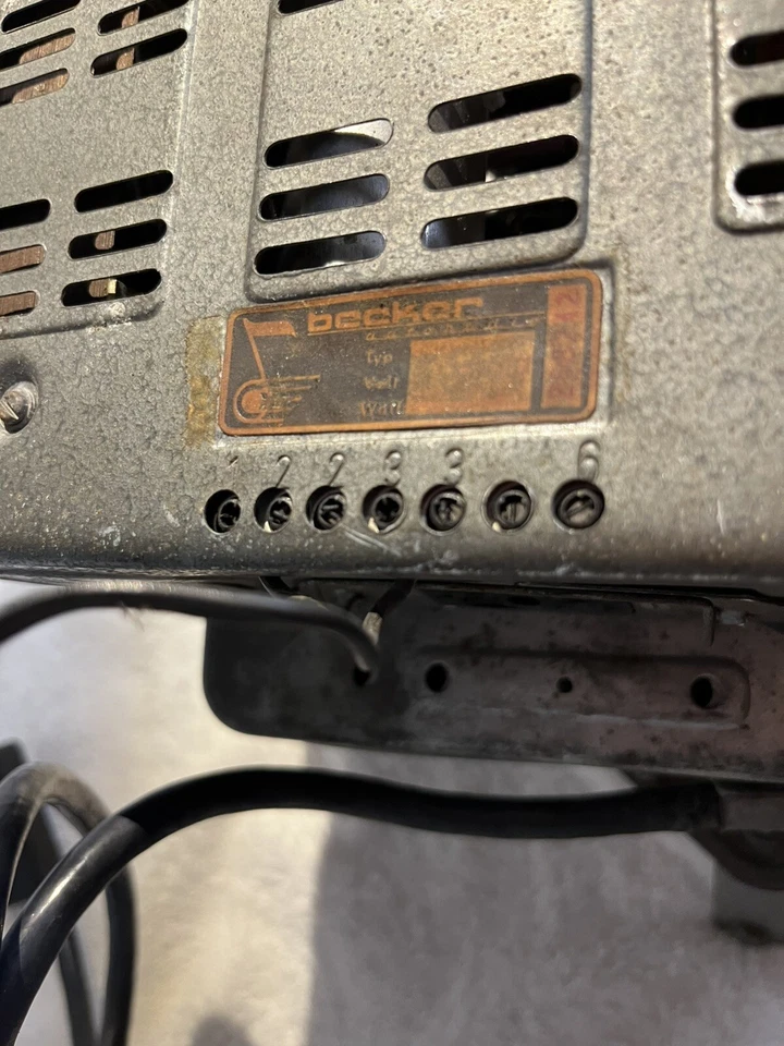 190 SL 220 SE Mercedes Benz Radio Becker Europa with Amplifier& Speaker Case - Image 4 of 4