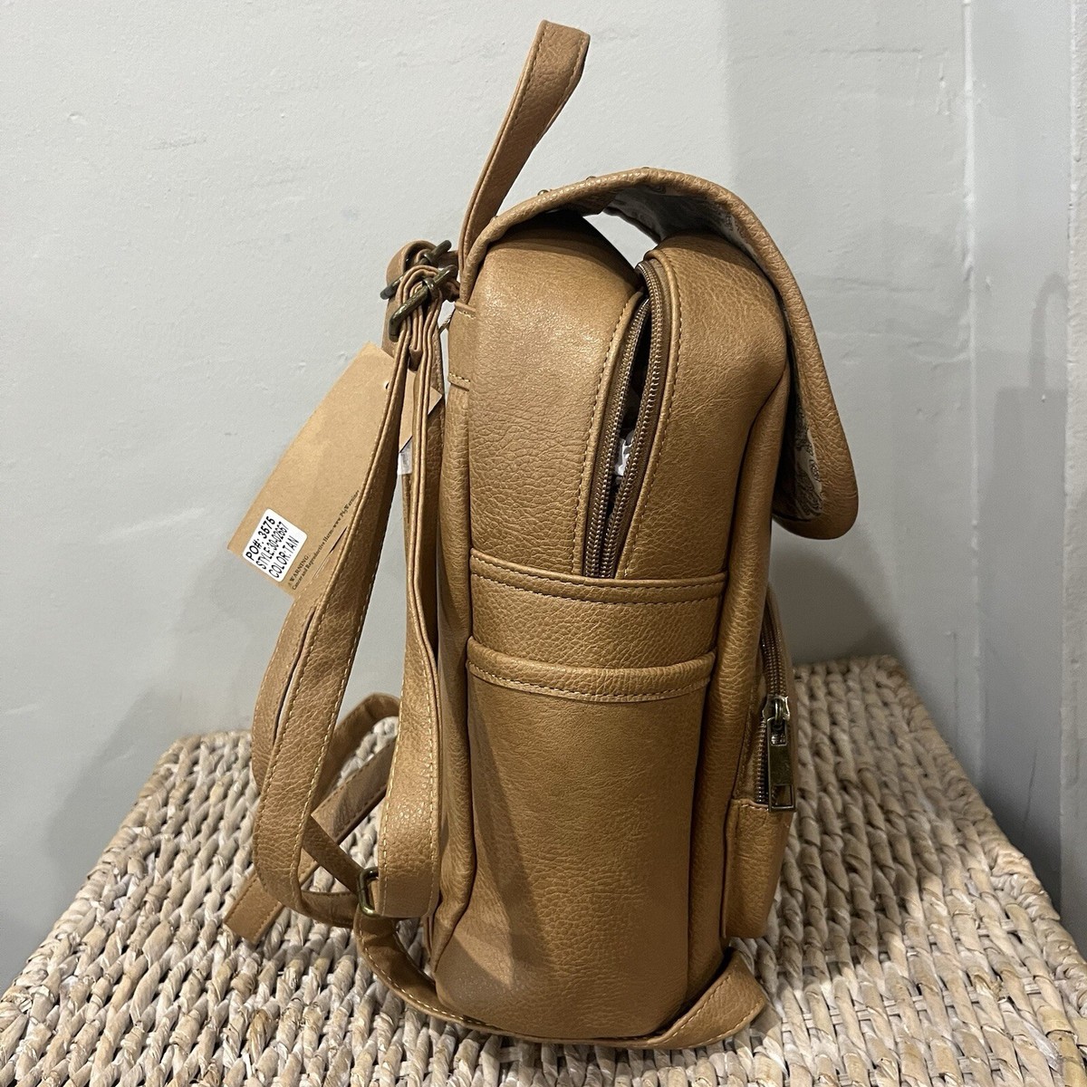Beautiful Revive Vintage Tan Vegan Backpack Magnetic Clousure Brown Zip Revive Vintage - Vegan Brown Leather Backpack | Mercari main image 4