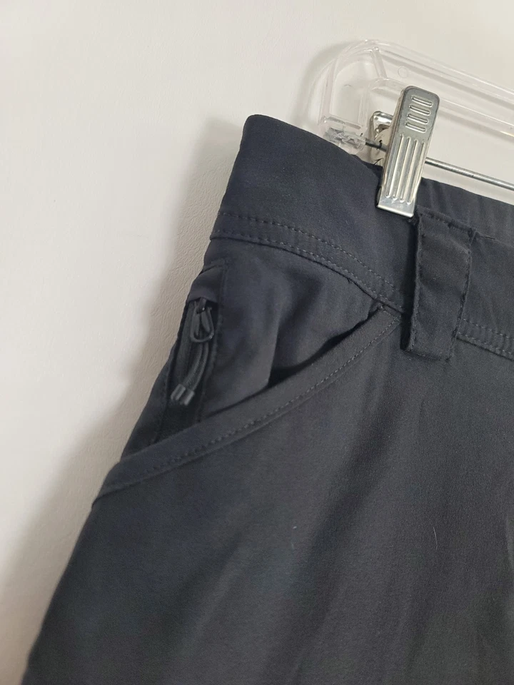 Pantalones capri recortados para mujer Duluth Trading Dry On The Fly 22" entrepierna medianos Foto 3 de 4