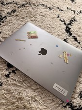 Apple MacBook Pro A2251 13.3" i7 16Go RAM 512Go SSD ne fonctionne pas pour pièces