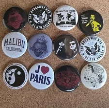 BRANDY MELVILLE COLLECTABLE  VINTAGE STYLE  BUTTON PINS LOT Of 12