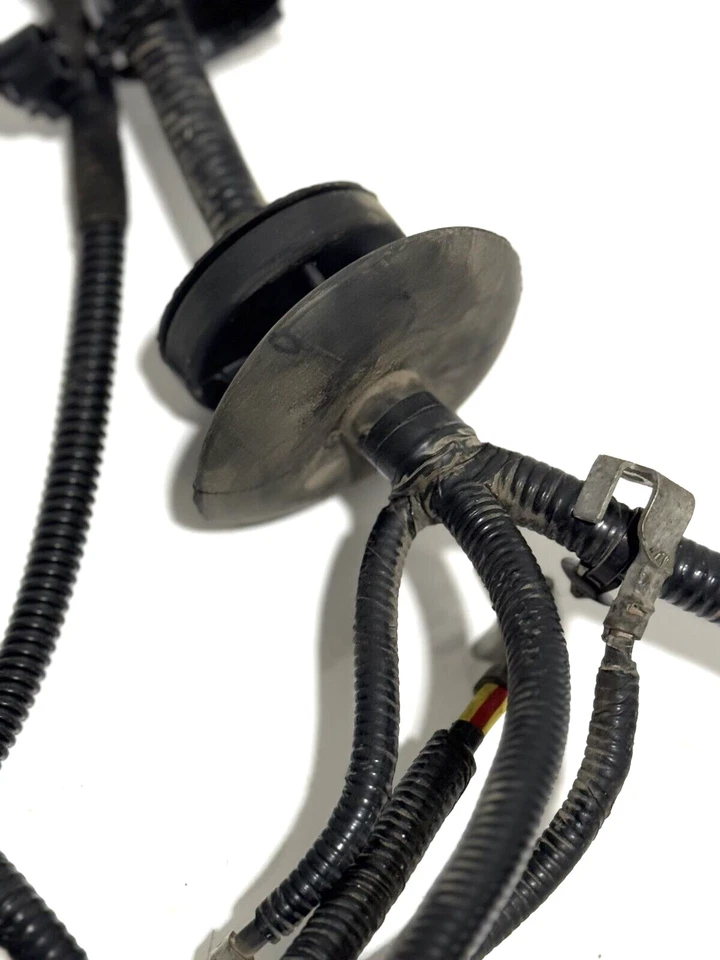 2011 Ford Escape 2.5L Automatic AWD Interior Power Harness Fuse Power Assembly - Image 2 of 4