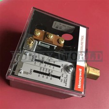 1PC Honeywell L404F1094 Pressure Switch NEW