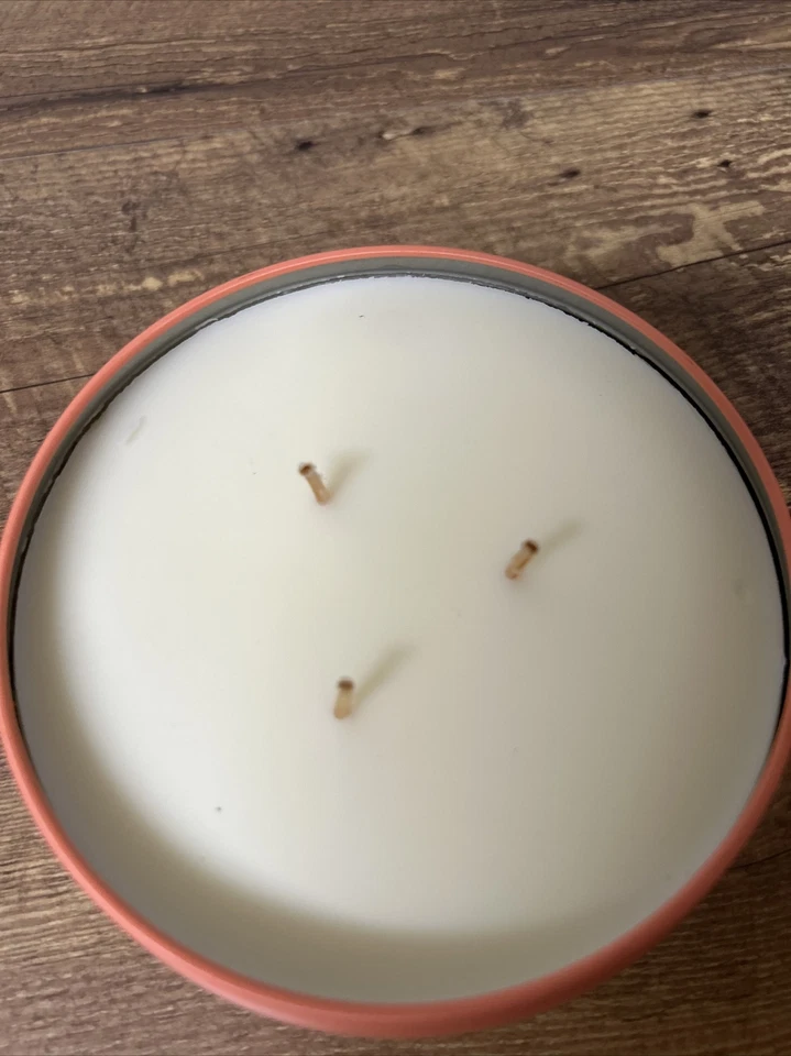 Tarro de metal Pier 1 papaya fruta de la pasión citronela vela 3 mechas Foto 2 de 4