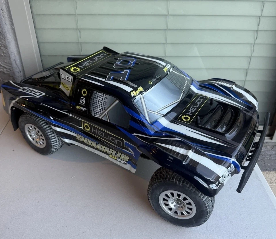 Helion Dominus 10sc 4wd 4x4 RC Truck For Parts Or Repair - Image 2 of 4