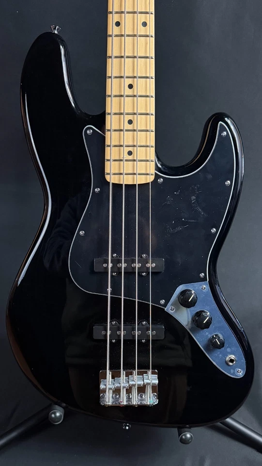 芬达标准爵士贝斯 (2025) 4 弦贝司吉他光泽黑色 — 第 2/4 张图片