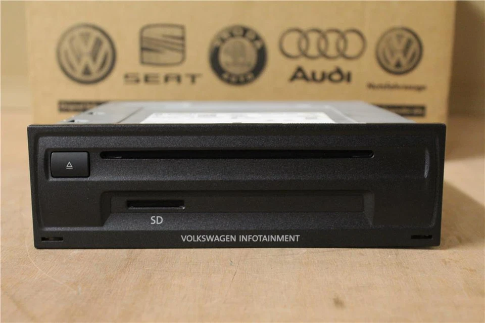 Volkswagen MK7 Golf, Passat 15 Onwards, Polo Media Unit  3Q0035824 New Genuine - Image 2 of 4