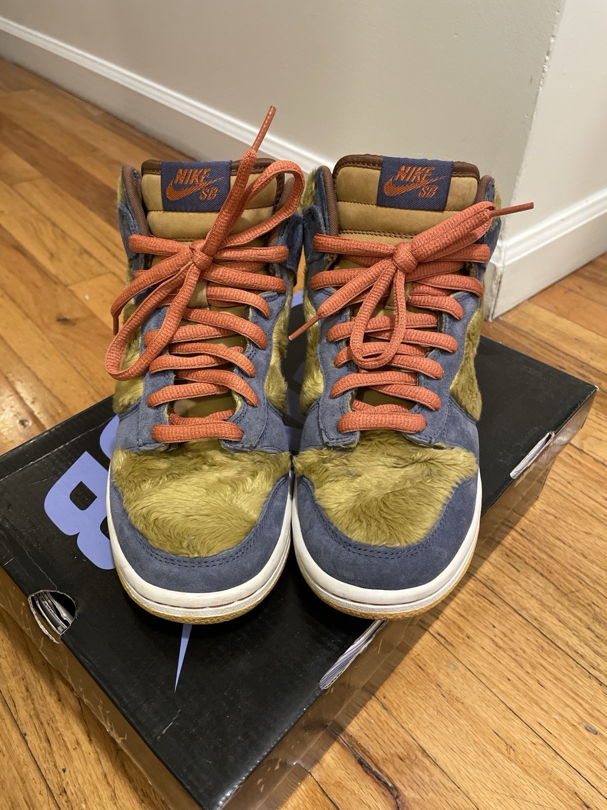 Authentic Rare Size 6 Nike SB Papa Bear & Dr. Feelgood Dunks image 3