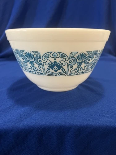 Vintage Pyrex Horizon Blue 401 Mixing Bowl, Blue and White, 1 1/2 pt