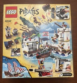 LEGO 6242 Pirates Pirate Soldiers' Fort 367 pcs 2009 Factory Sealed Brand New!
