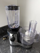 Kenwood FP190 Food Processor- Compact and Efficient with Accessories.