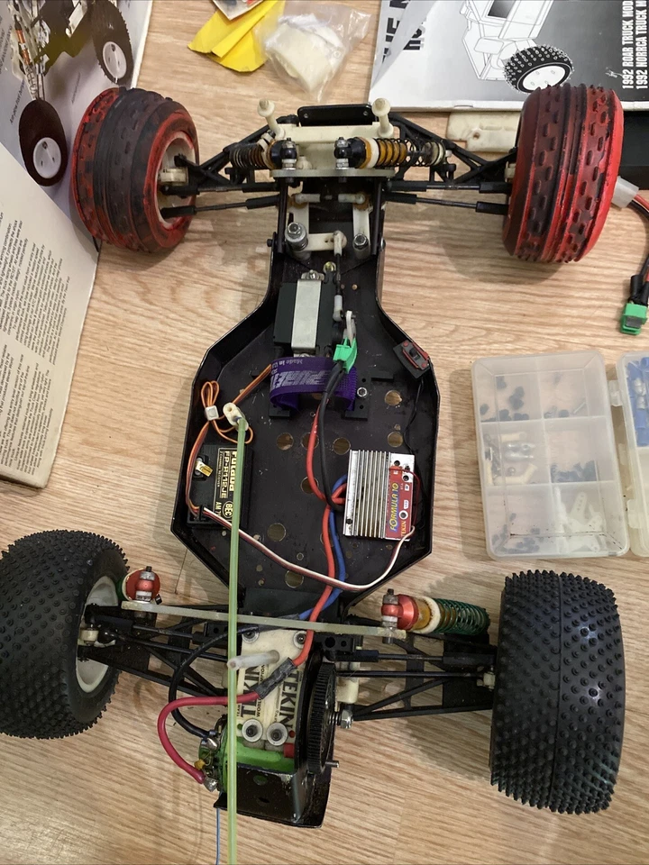 Team Associated RC10T #7011 Futaba Remote Control AS/IS Untested - Image 3 of 4