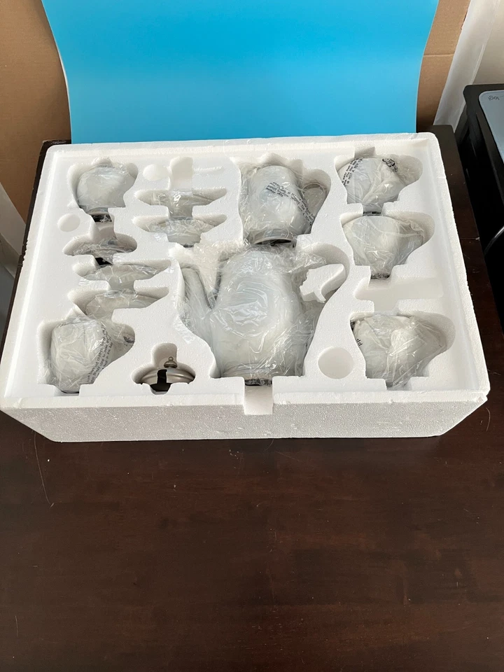 International Silver Co-Collezione Toscana 12 piece Coffee Set New in BOX - Image 3 of 4