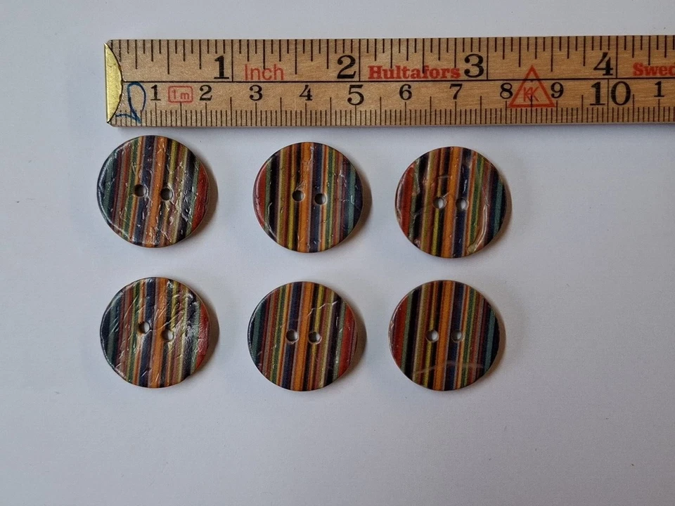 24mm Wooden Coconut Shell Round 2 Hole Buttons stipes x 6 - Image 4 of 4
