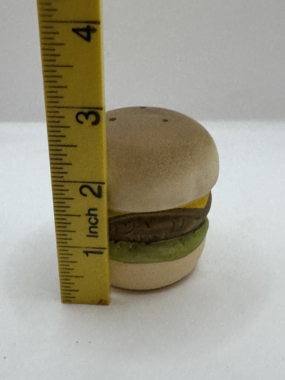 Fine Ceramic Salt & Pepper Shakers Shape Cheeseburger Fast Food 2pc Set