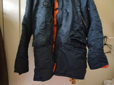 PREOWND US MILITARY parka ...W/HOOD..medium....VGUC