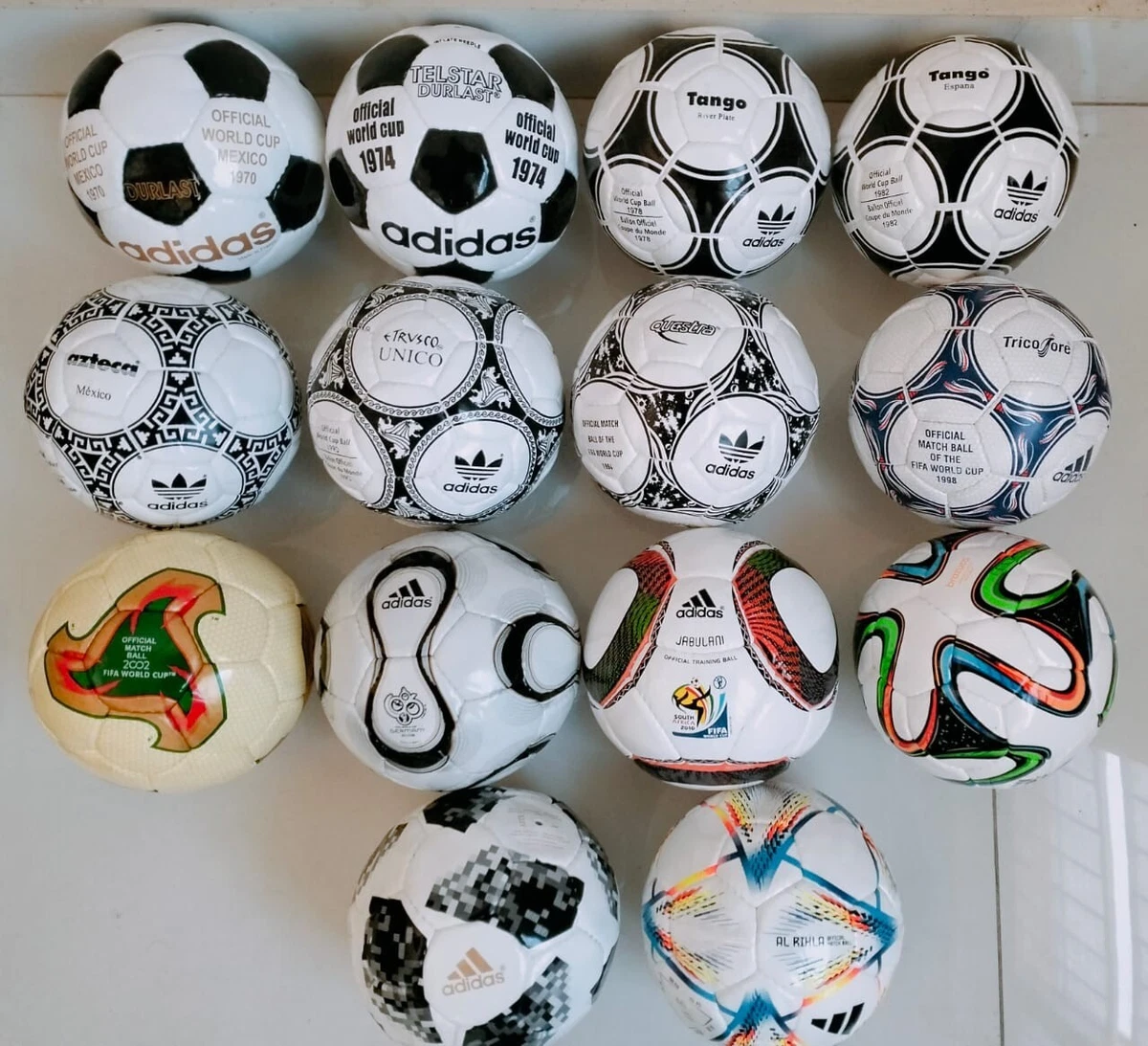 Lot De 11 Ballons De Football Historiques FIFA 1930-1966 - Cuir Taille 5, Collection édition Limitée