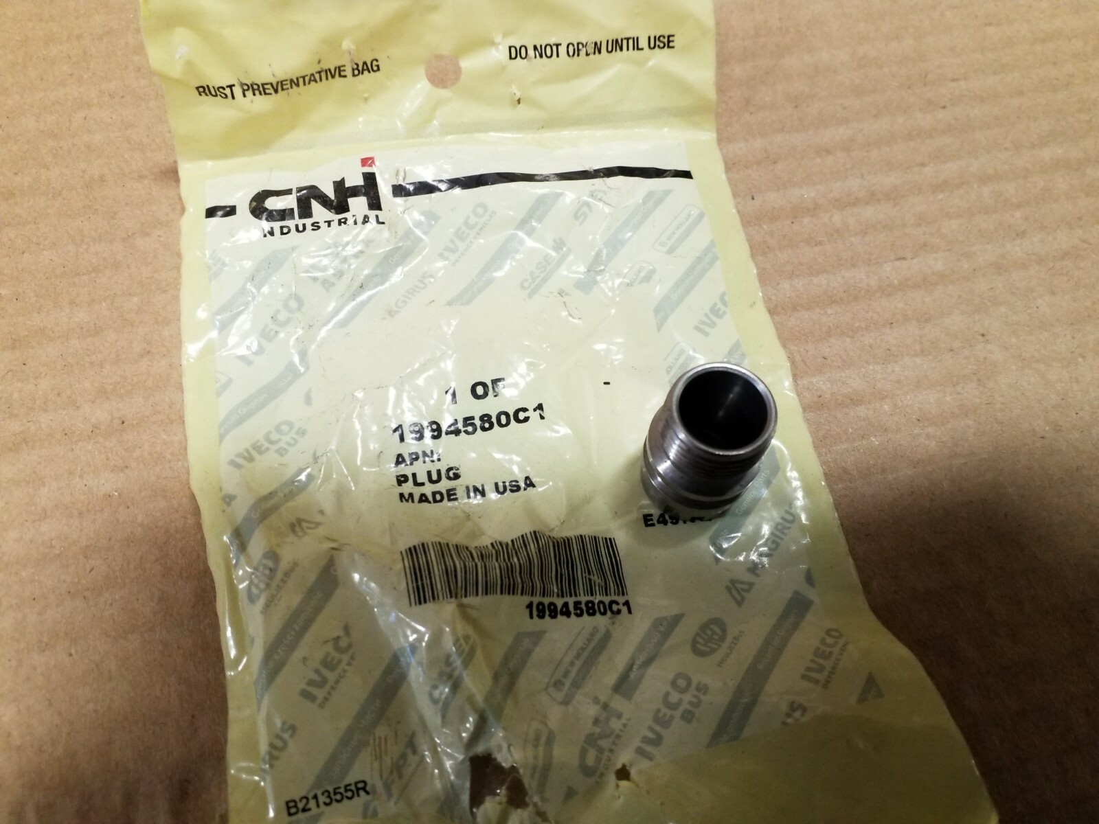 CNH CaseIH Internal Hydraulic Valve Plug# 1994580C1 - Tractor 3Pt ...