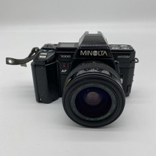 Minolta Maxxum 7000AF 35mm SLR Film Camera with 35-70mm Zoom Lens