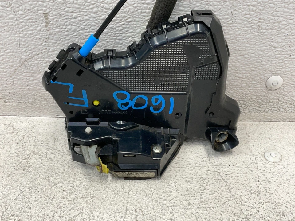 10 11 12 13 Actuador de cierre de puerta de conductor delantero izquierdo Lexus GX460 1608 OEM Foto 2 de 4