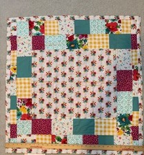 Baby Quilt Flower Patchwork NEW