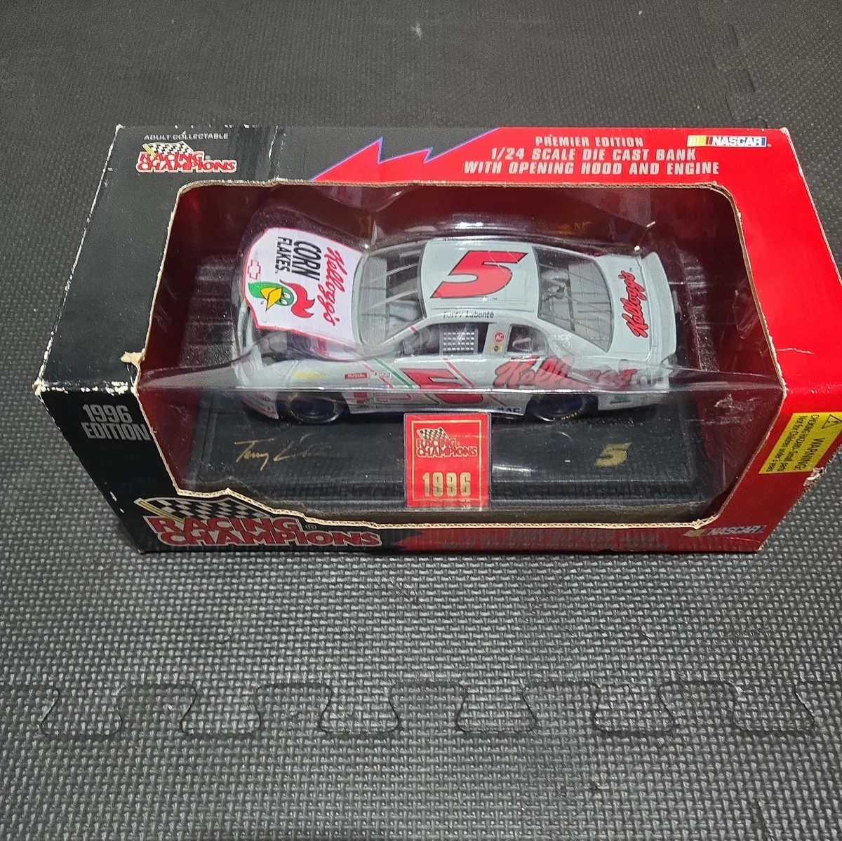 Racing Champions Diecast Racing Cars 1:24 1996 Vehicle Year for