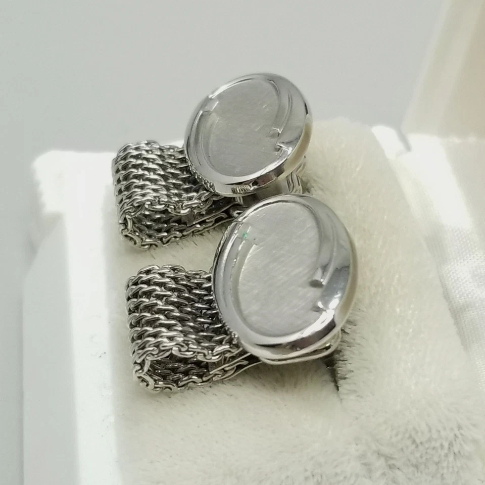 Gemelos vintage Foster tono plata plegables cadena de malla respaldo de bala Foto 3 de 4