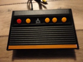 Atari Flashback Classic Game Console With 2 wireless Controllers D10507 Tested