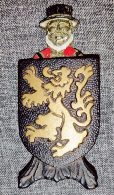 Vintage Beefeater Yeomen Warder British Guard Bottle Opener With Shield Stand