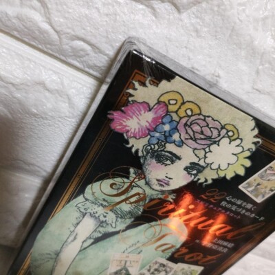 Akira Uno illustration Spiritual Tarot Card Deck & Book 22 Major